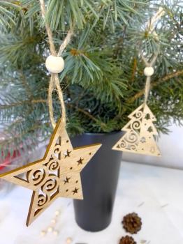 3 weihnachtliche Holzanhänger